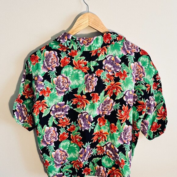 Floral Pattern Blouse - Picture 2 of 3